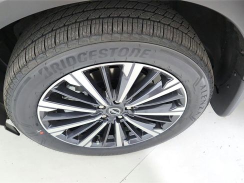 New 2026 Nissan Pathfinder Platinum AWD/4WD image 34