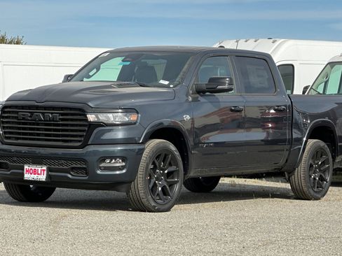 New 2026 RAM 1500 Laramie AWD/4WD image 7