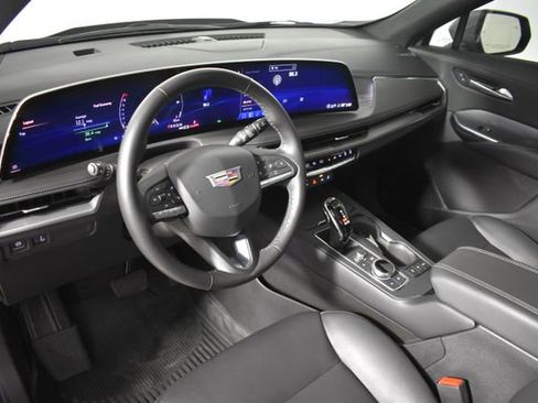 Used 2025 Cadillac XT4 Premium Luxury w/ Cold Weather Package image 13