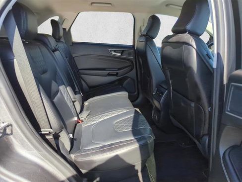 Used 2024 Ford Edge Titanium image 16