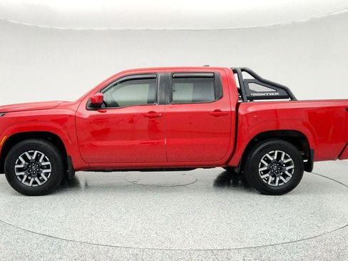 Used 2022 Nissan Frontier SV image 8