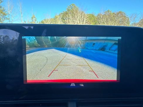 Used 2025 Chevrolet Trax LT w/ LT Convenience Package image 29