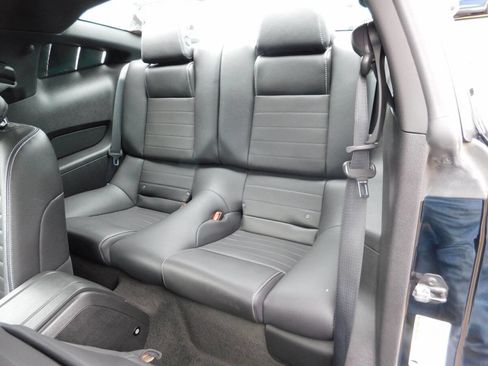 Used 2012 Ford Mustang GT Premium image 5