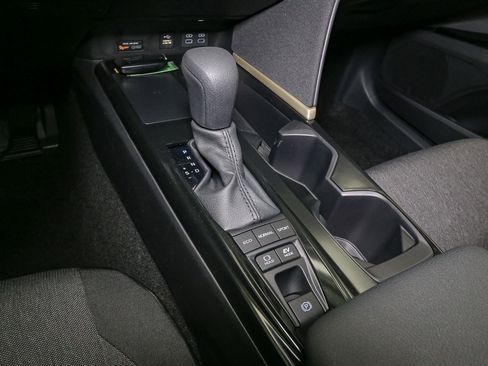 New 2026 Toyota Camry LE AWD/4WD image 19