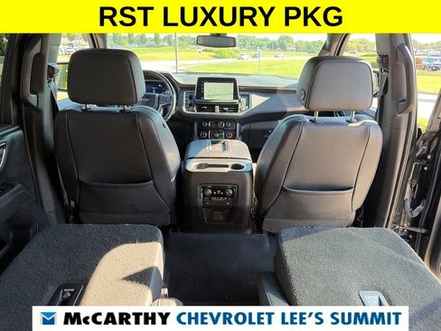 Used 2022 Chevrolet Suburban RST w/ Luxury Package AWD/4WD image 40
