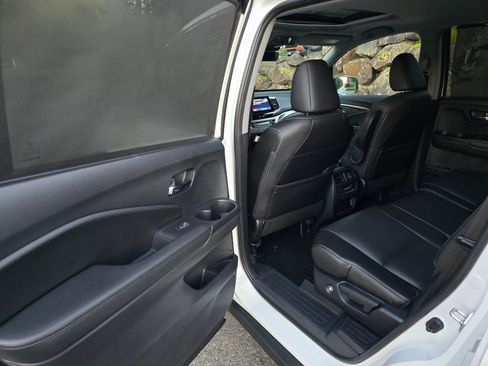 Used 2022 Honda Pilot EX-L image 17