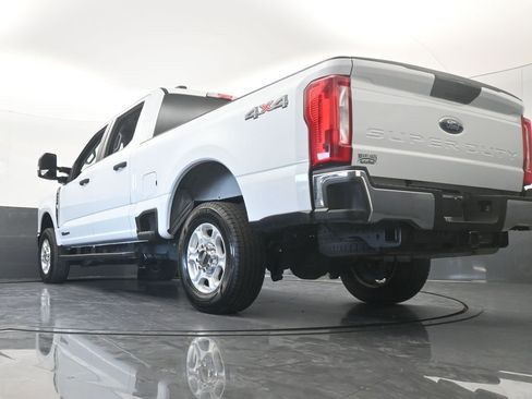 Used 2025 Ford F250 XLT image 63