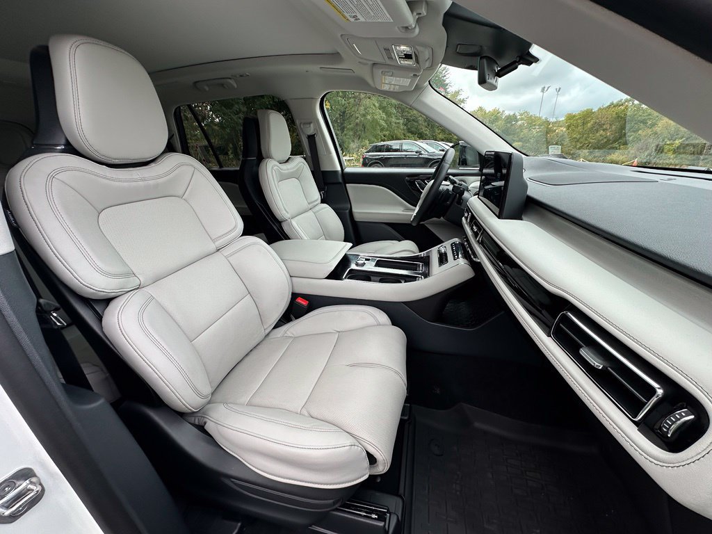 New 2027 Lincoln Aviator Reserve AWD/4WD image 23
