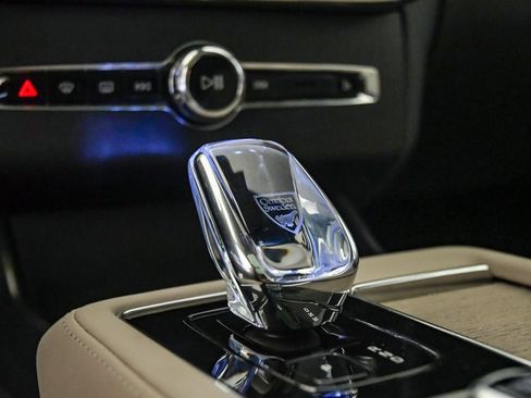 Certified 2026 Volvo XC90 B6 Plus AWD/4WD image 22