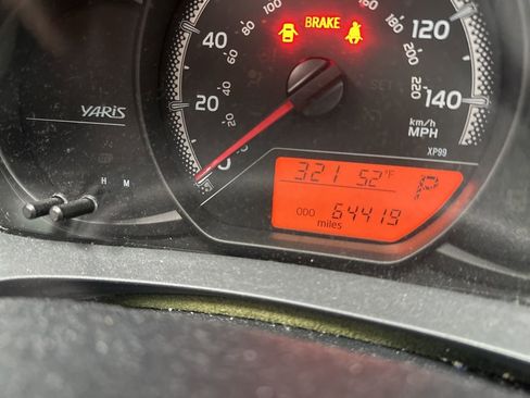 Used 2015 Toyota Yaris LE image 2