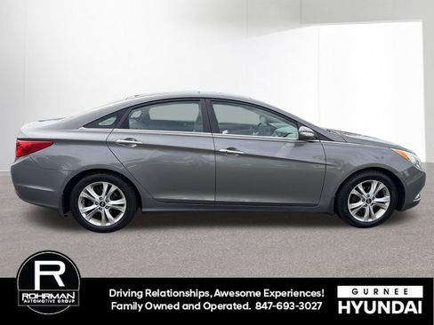 Used 2013 Hyundai Sonata Limited w/ Premium Pkg FWD image 9
