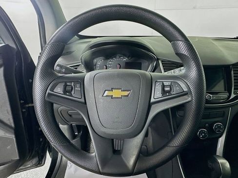 Used 2019 Chevrolet Trax LT image 12