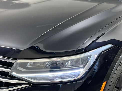 Used 2023 Volkswagen Tiguan SE image 11