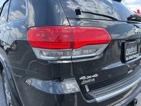 Used 2018 Jeep Grand Cherokee Overland AWD/4WD image 9