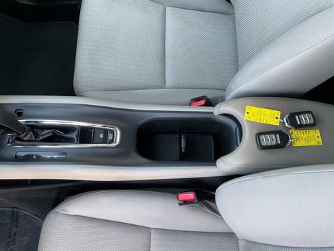 Used 2016 Honda HR-V EX image 24