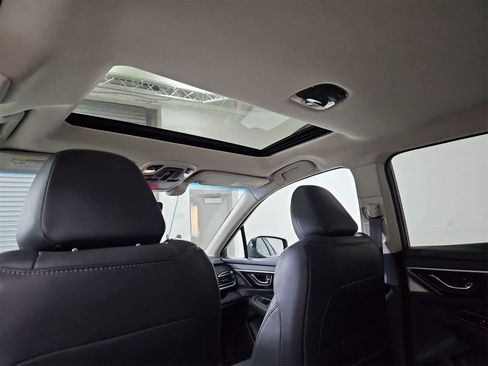 Used 2020 Subaru Outback Limited image 22