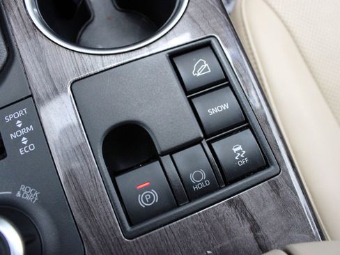 Used 2023 Toyota Highlander Platinum AWD/4WD image 49