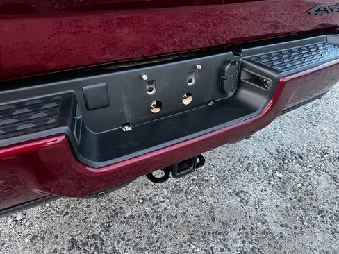 Used 2021 RAM 2500 Big Horn w/ Night Edition image 10