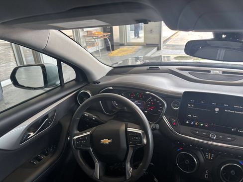 Used 2025 Chevrolet Blazer LT FWD image 35