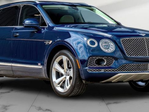 Used 2018 Bentley Bentayga image 1