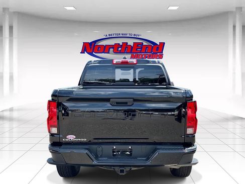 Used 2024 Chevrolet Colorado Trail Boss w/ Advanced Trailering Package AWD/4WD image 6