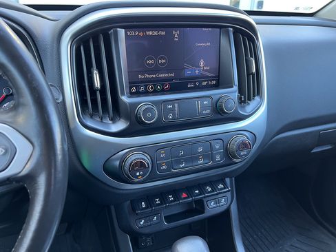 Used 2022 Chevrolet Colorado ZR2 w/ ZR2 Midnight Special Edition AWD/4WD image 18