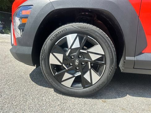 Used 2024 Hyundai Kona SEL AWD/4WD image 17