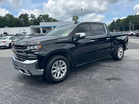 Used 2021 Chevrolet Silverado 1500 LTZ RWD image 4