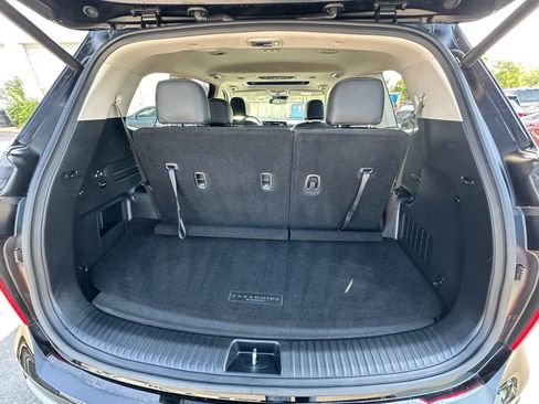 Used 2025 Kia Telluride S FWD image 17