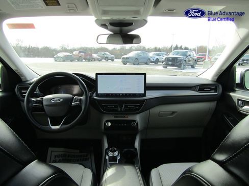 Certified 2025 Ford Escape SE FWD image 14