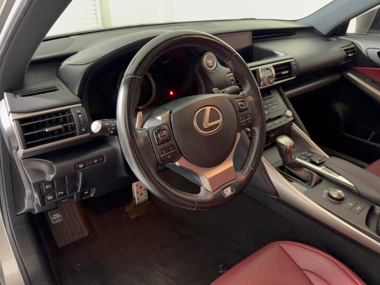 Used 2018 Lexus IS 350 F Sport RWD image 4