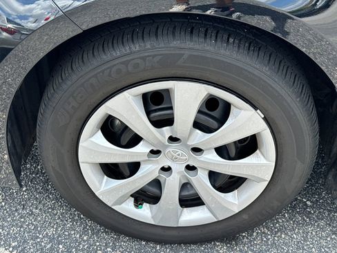 Used 2024 Toyota Corolla LE FWD image 11