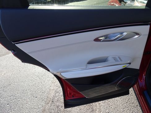 New 2026 Genesis GV70 2.5T Select image 15