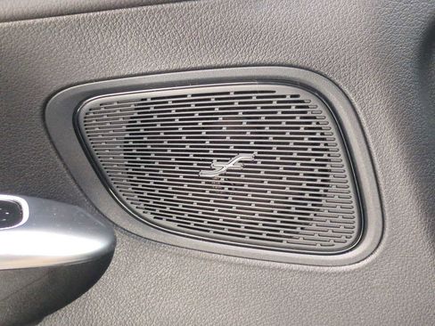 Certified 2025 Mercedes-Benz GLC 300 4MATIC image 31