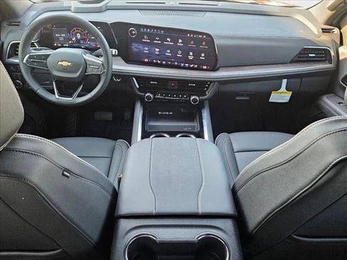 New 2025 Chevrolet Suburban Premier image 16