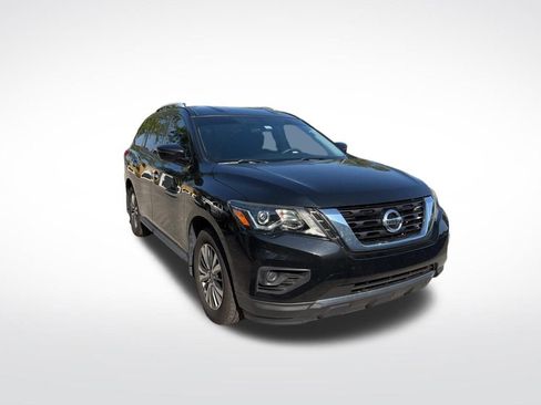 Used 2020 Nissan Pathfinder S image 2