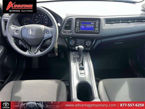 Used 2022 Honda HR-V LX image 18
