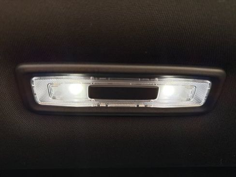 Used 2021 Chevrolet Tahoe Premier w/ Premium Package 2 RWD image 12