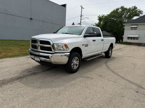Used 2014 RAM 2500 SLT w/ Protection Group AWD/4WD image 3