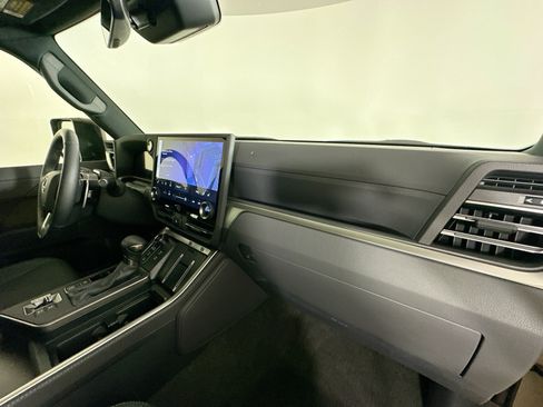 Used 2025 Lexus GX 550 AWD/4WD image 42