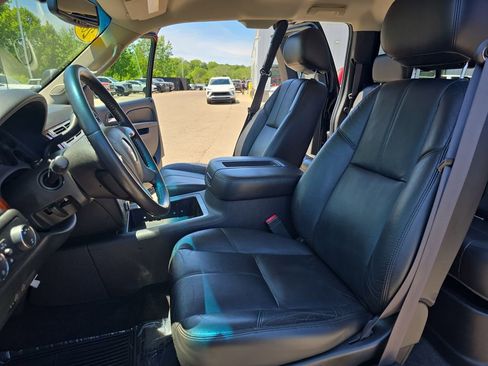 Used 2011 GMC Sierra 2500 SLT w/ SLT Convenience Package AWD/4WD image 15