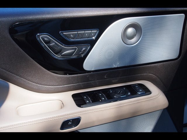 Used 2022 Lincoln Aviator Reserve w/ Equipment Group 201A AWD/4WD image 25