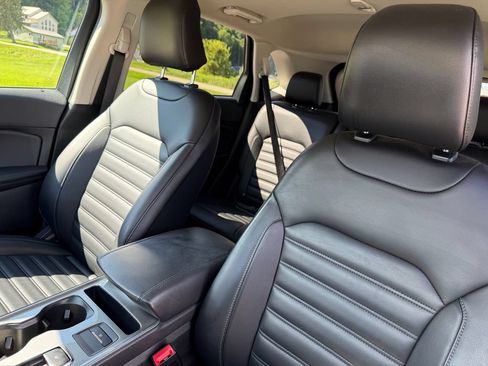 Used 2024 Ford Edge SEL w/ Convenience Package AWD/4WD image 21