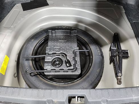 Used 2010 Toyota Corolla Base 4DR SEDAN 5M image 33