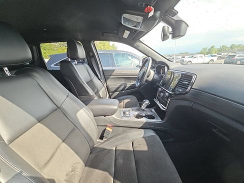 Used 2022 Jeep Grand Cherokee Laredo X AWD/4WD image 4