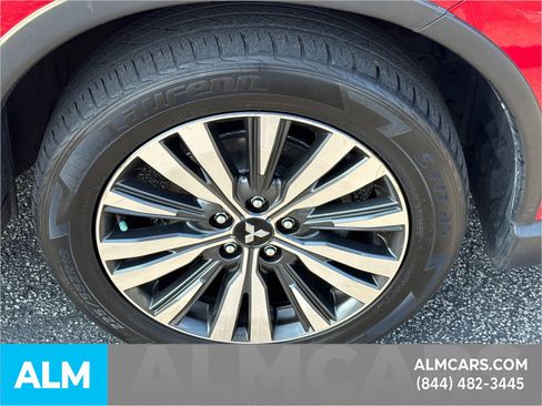 Used 2020 Mitsubishi Outlander SE image 16