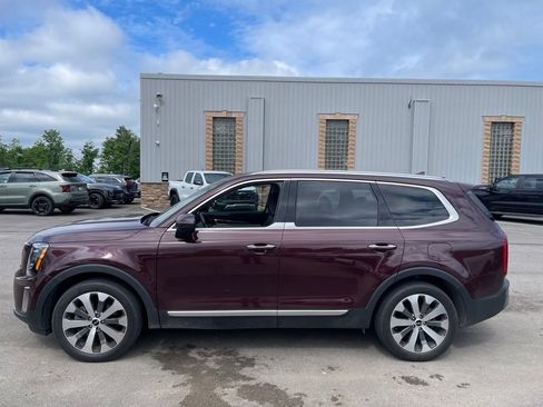 Used 2022 Kia Telluride S AWD/4WD image 3