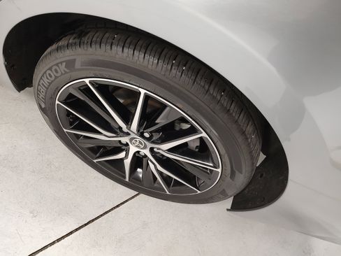 Used 2023 Toyota Camry SE image 14