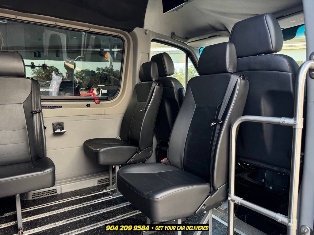 Used 2017 Mercedes-Benz Sprinter 3500 image 20