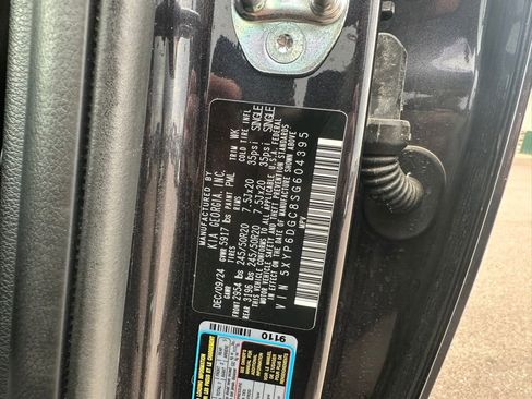 Used 2025 Kia Telluride S image 9